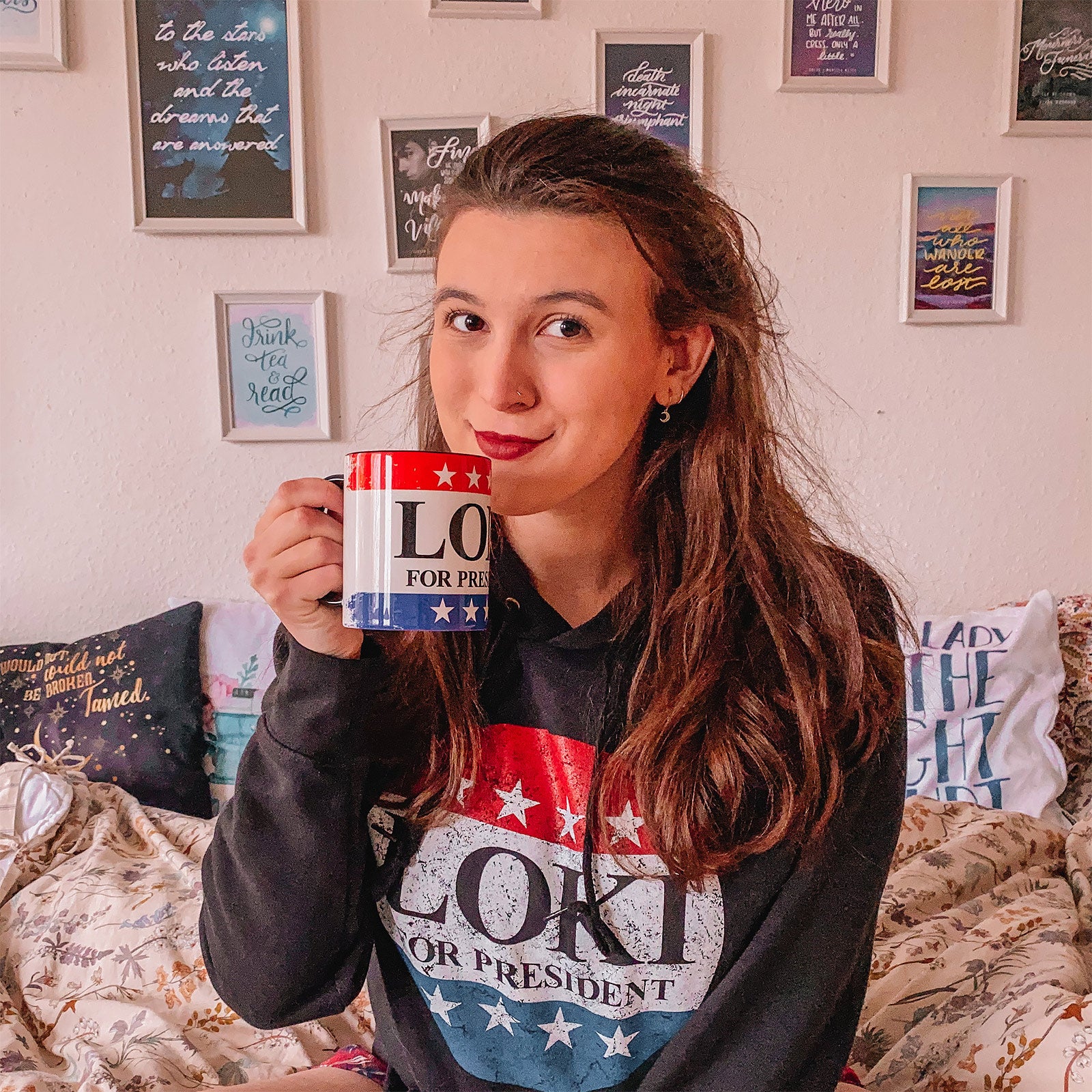 Produktbild For President-mugg för Loki-fans