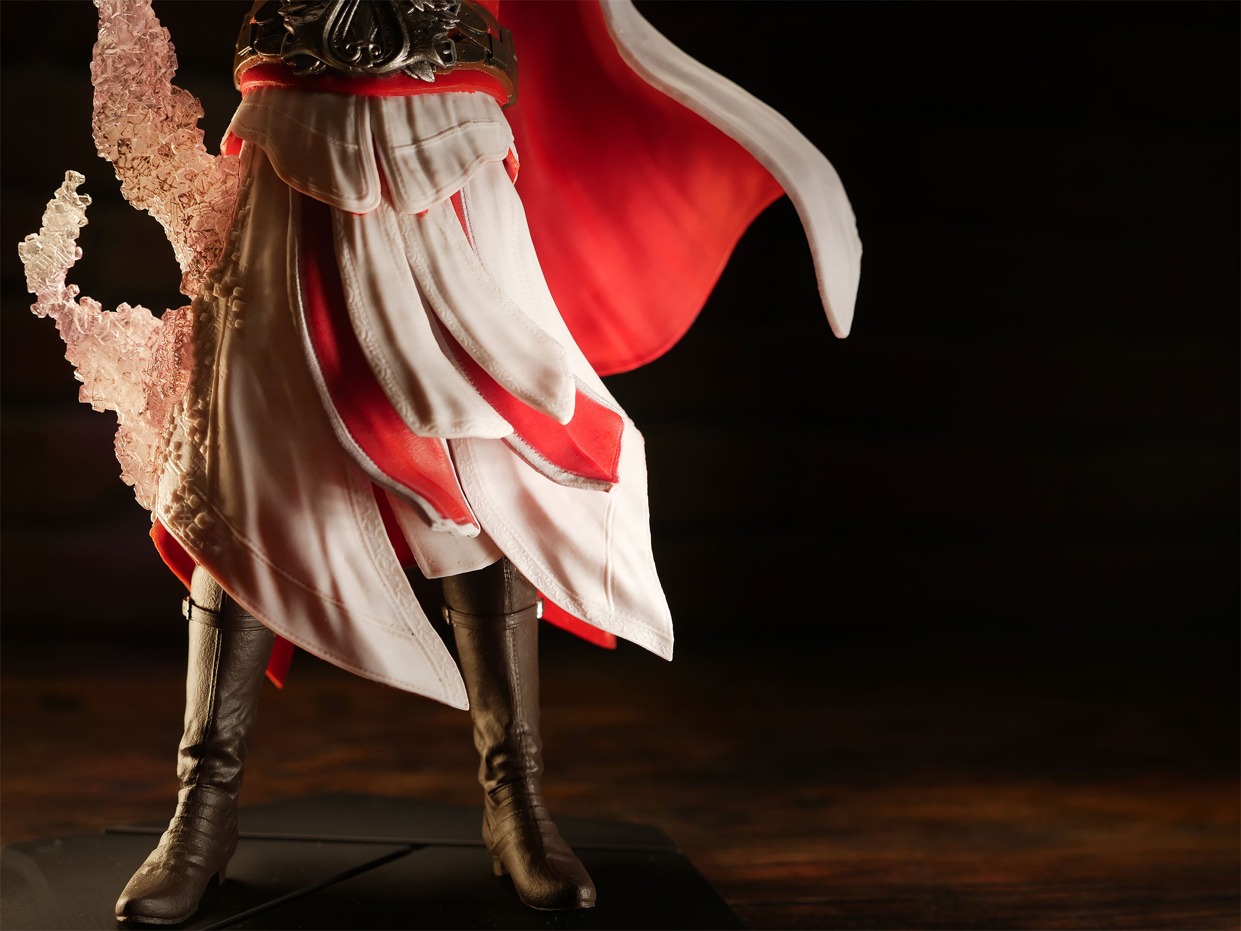 Produktbild Assassin's Creed - Mästarmördaren Ezio Figur 25 cm