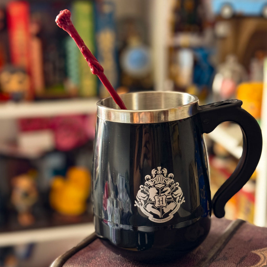 Produktbild Harry Potter - Hogwarts mugg med rörfunktion och trollstav