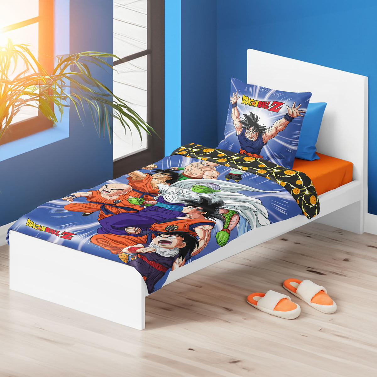 Produktbild Dragon Ball Z - Vändbart påslakanset med gruppmotiv inklusive sportväska