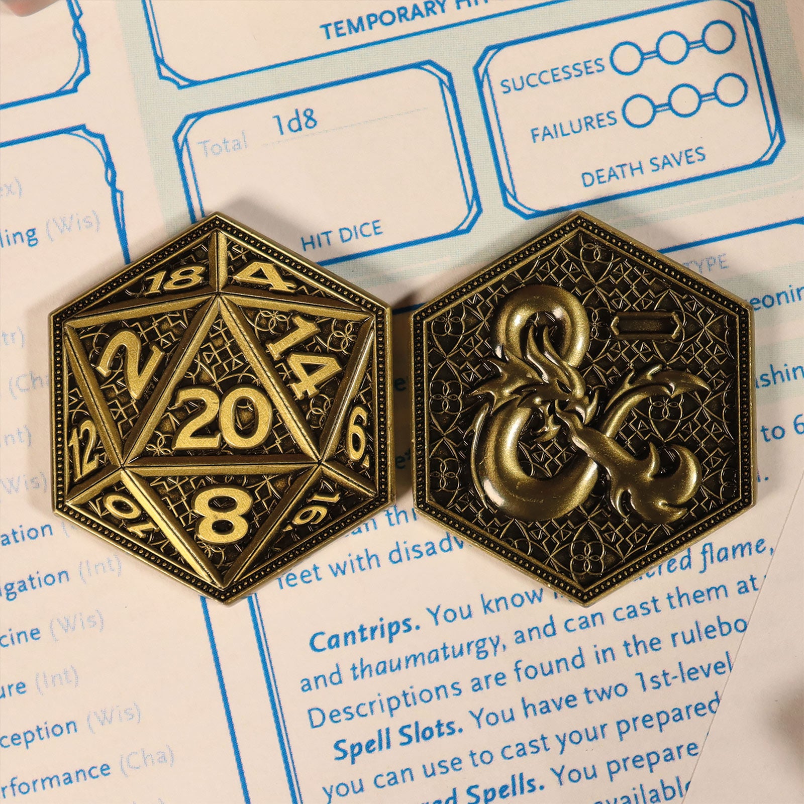 Produktbild Dungeons & Dragons - Samlarmynt Tärning Begränsad
