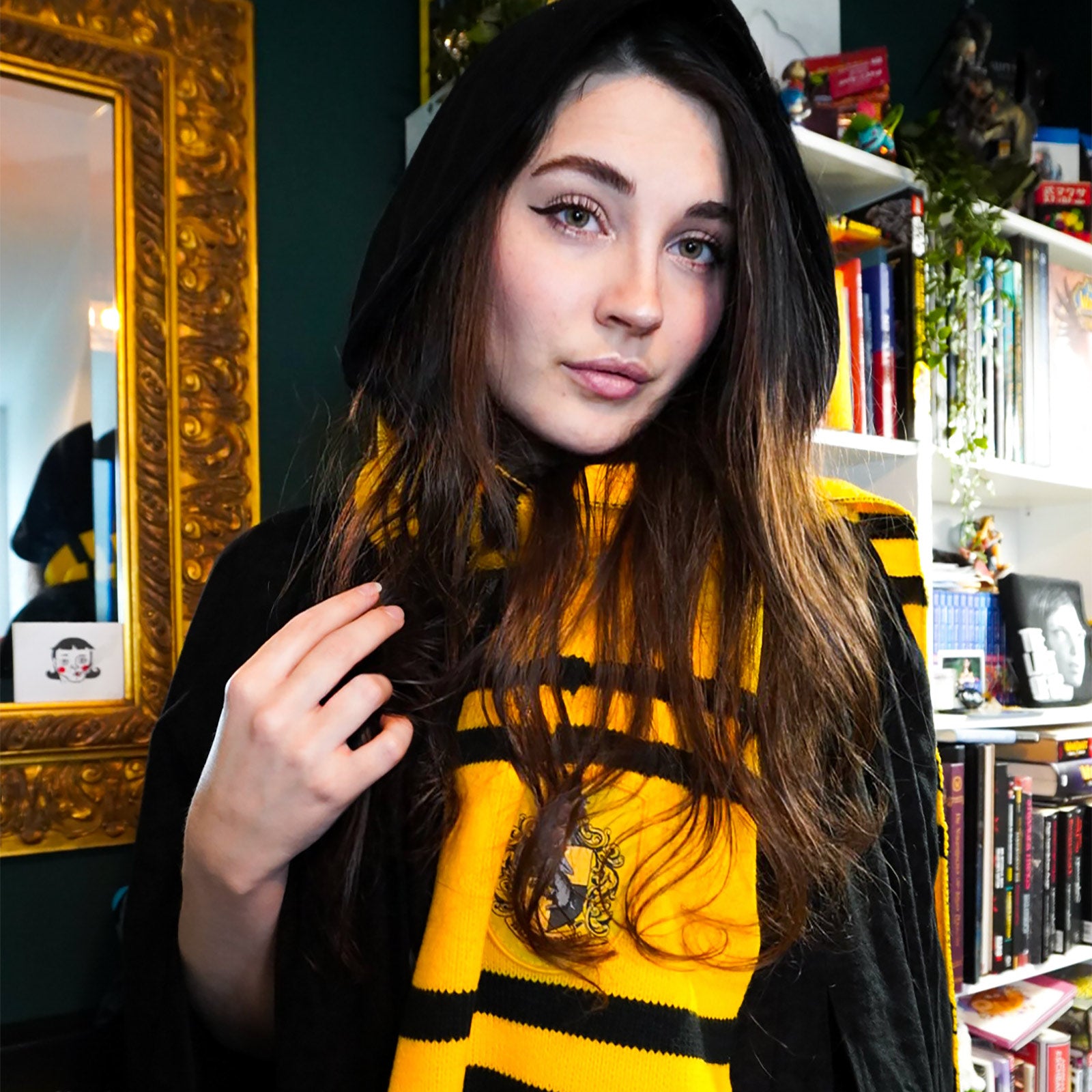 Produktbild Harry Potter - Hufflepuff Stickad Halsduk