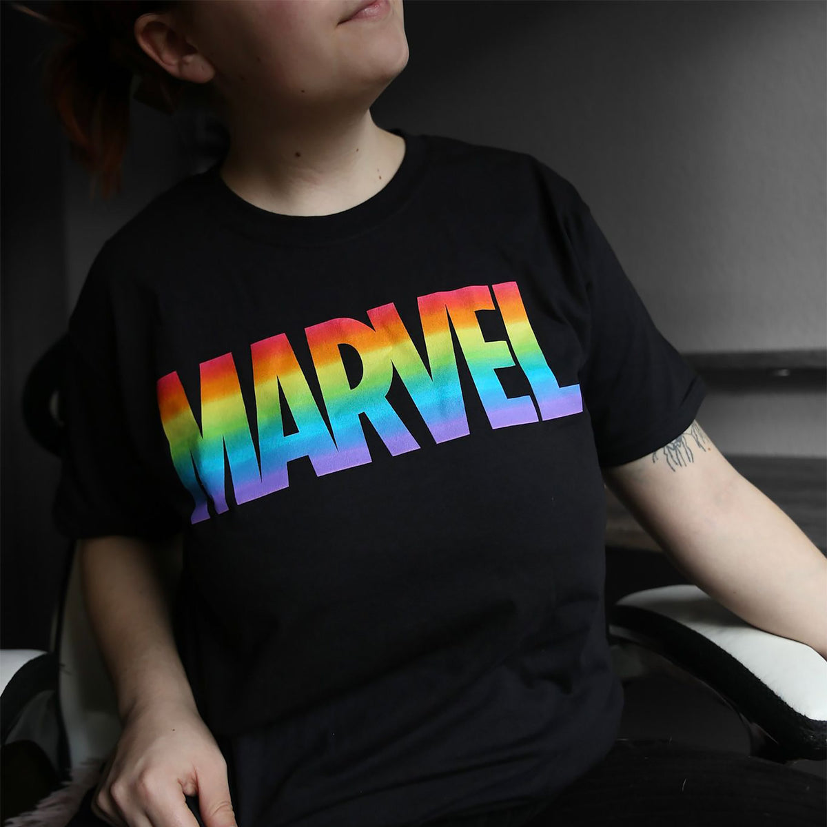 Produktbild Marvel - Rainbow Pride Logo T-shirt svart