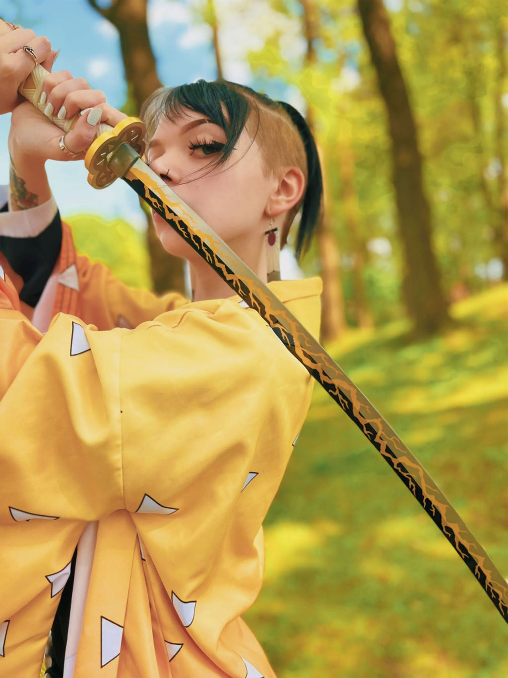 Produktbild Demon Slayer - Zenitsu Agatsuma Nichirin Svärd Replika