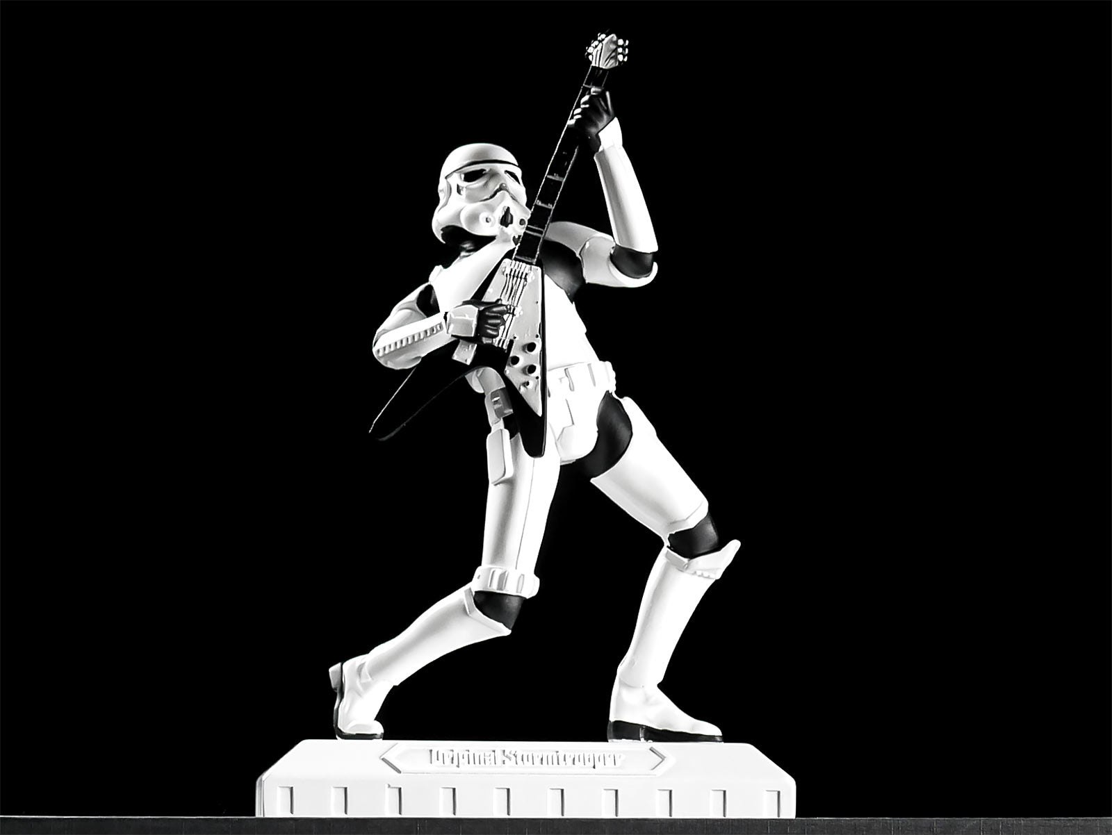 Produktbild Stormtrooper Rockstar-figur - Star Wars