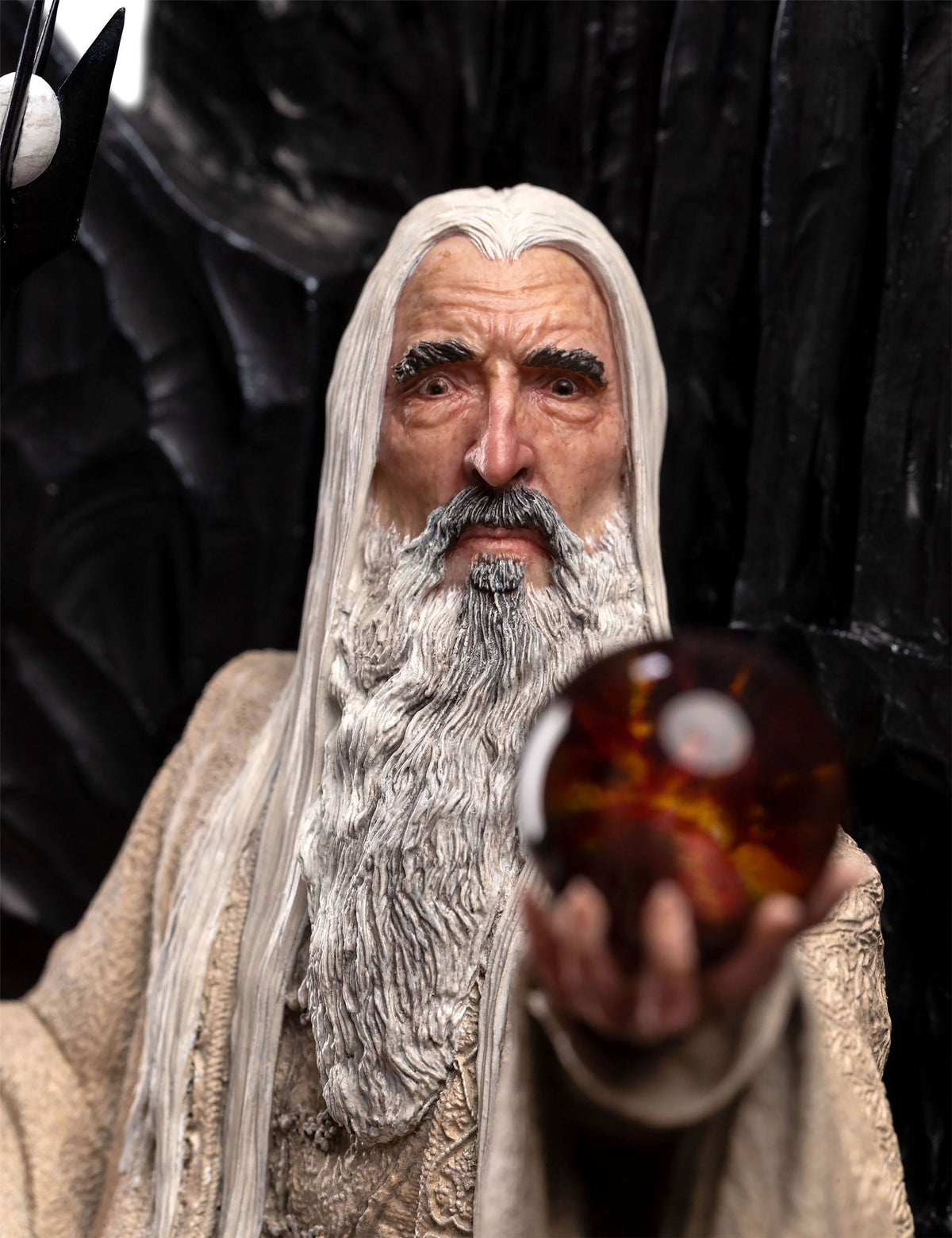 Produktbild Sagan om Ringen - Saruman den Vita Staty deluxe 1:6