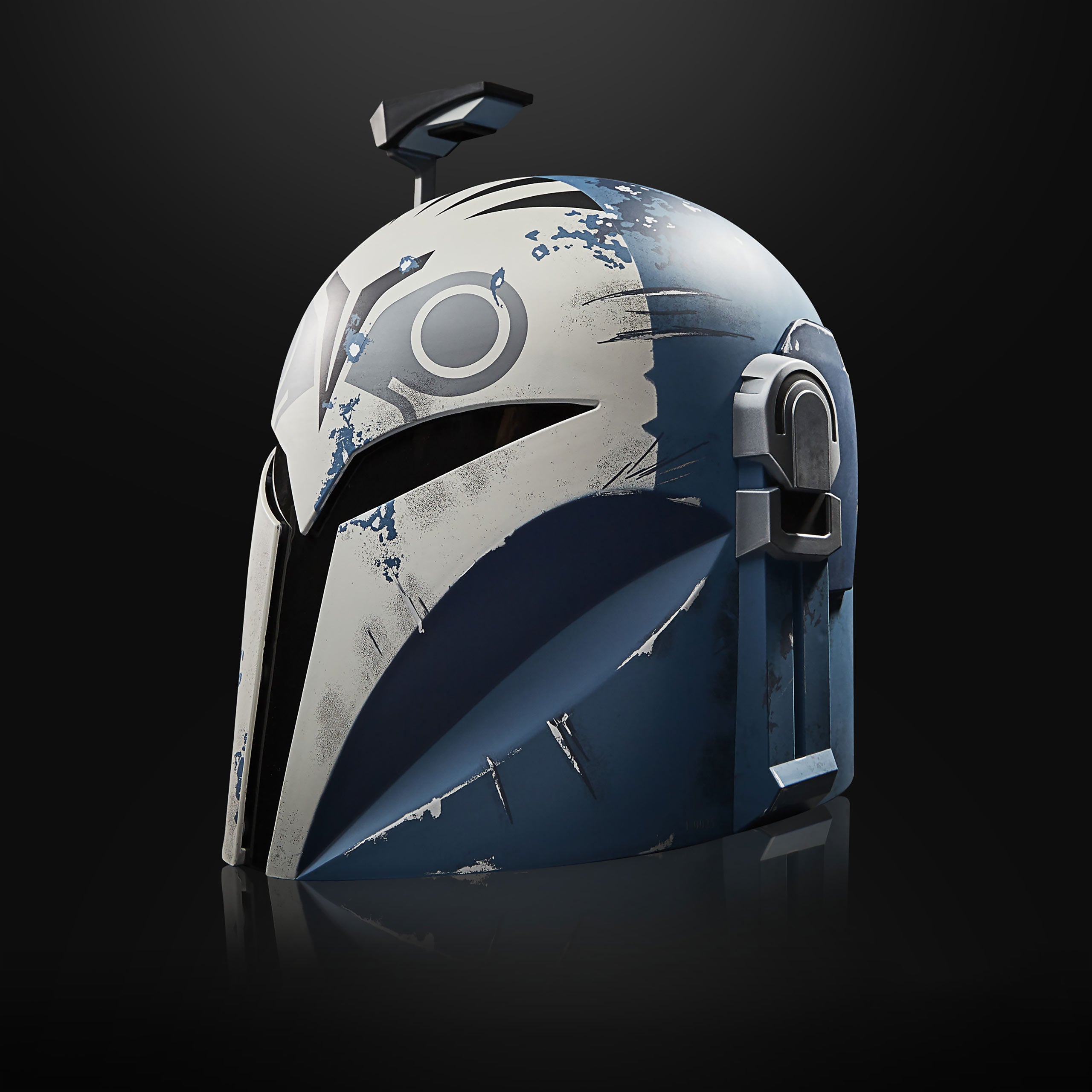 Produktbild Bo-Katan Premium Hjälm Replika Re-Armored med ljuseffekter - Star Wars The Mandalorian