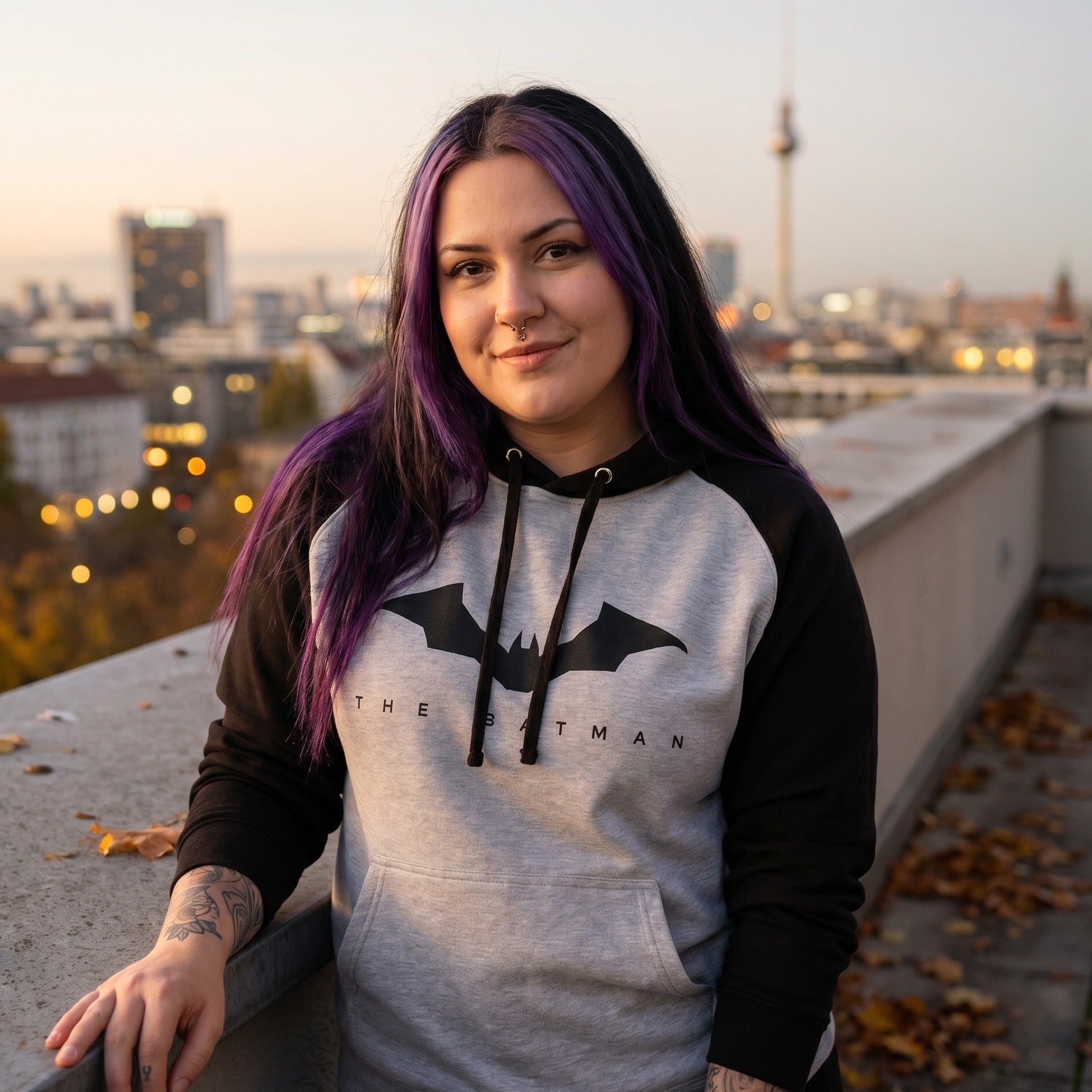 Product image The Batman - Logo Baseball Hoodie gray-black