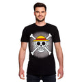 Produktbild One Piece - Svart T-shirt med dödskalle