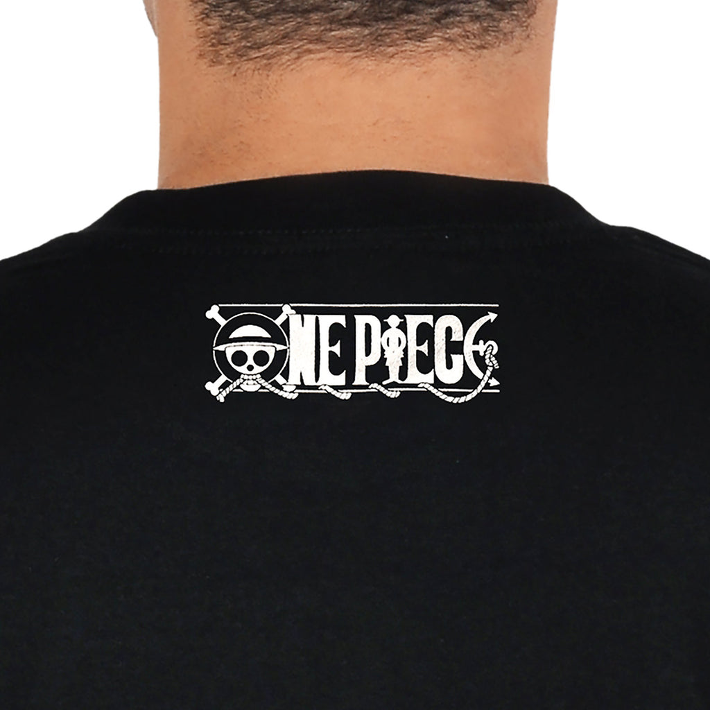 Produktbild One Piece - Svart T-shirt med dödskalle