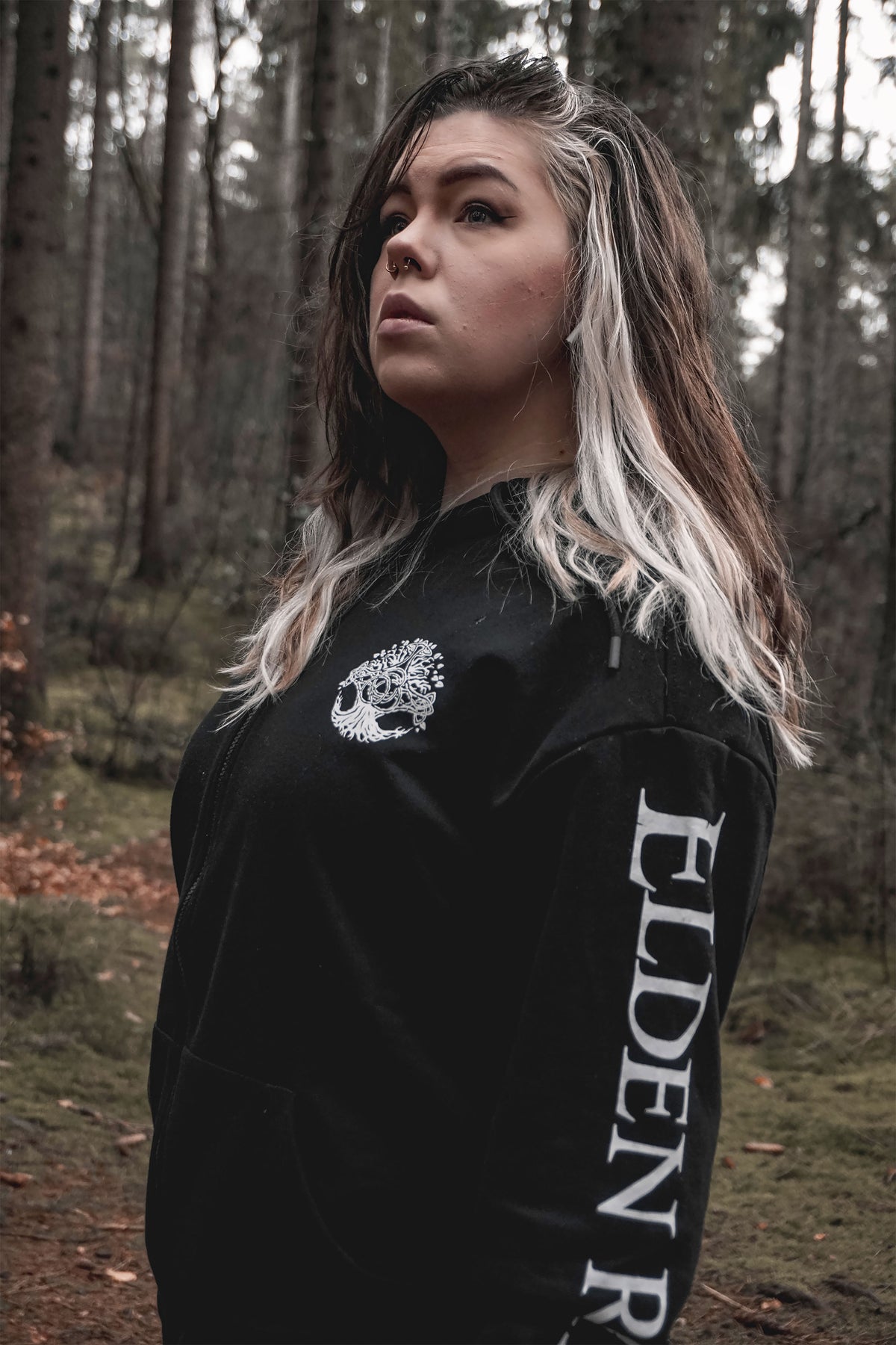 Produktbild Elden Ring - Svart huvtröja med logotyp