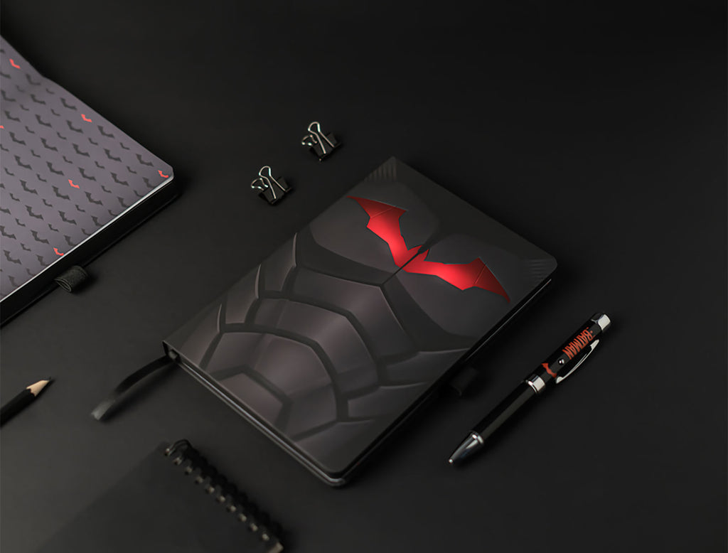 Produktbild The Batman - Logo anteckningsbok A5 och penna med ljus