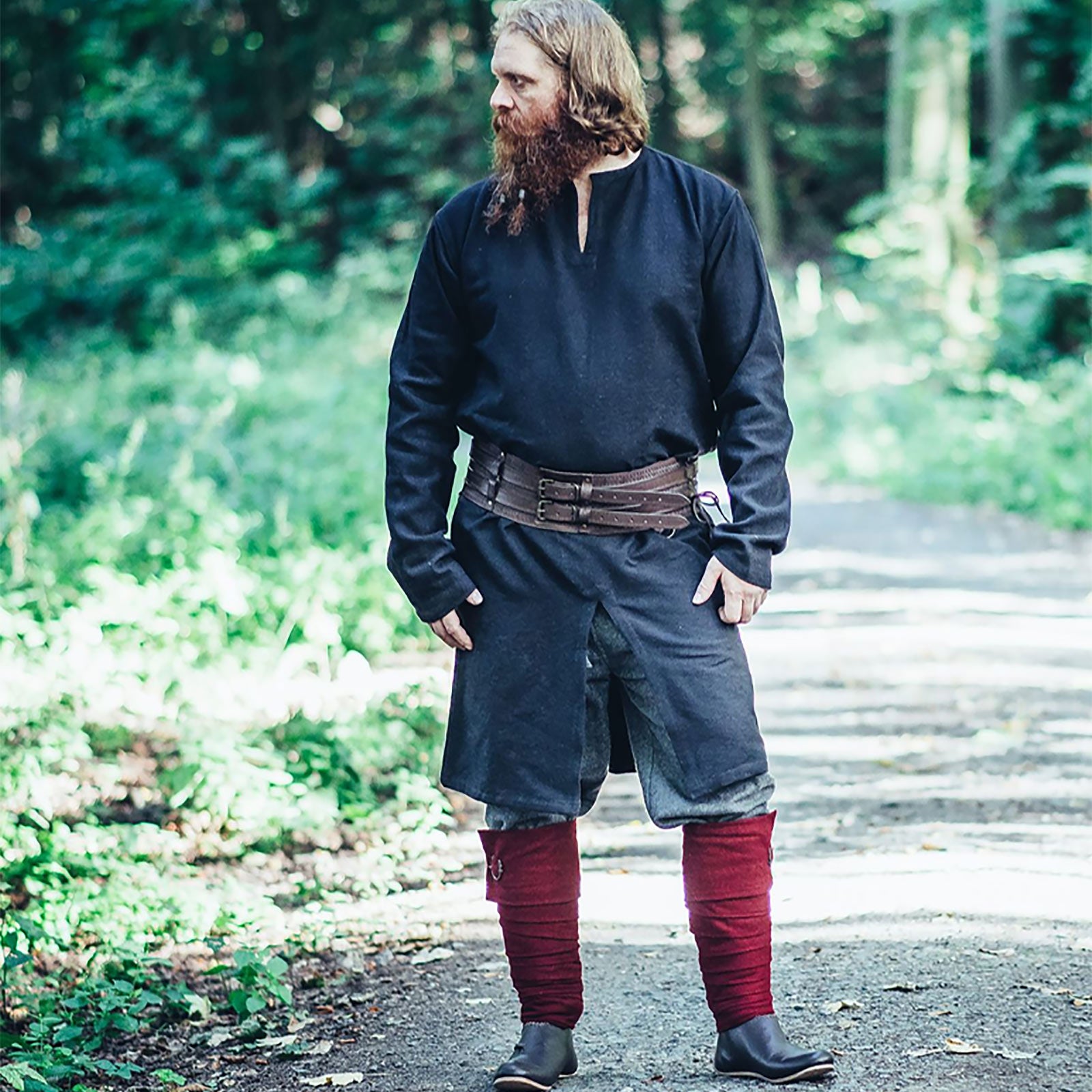 Produktbild Medeltida tunika Lennart svart
