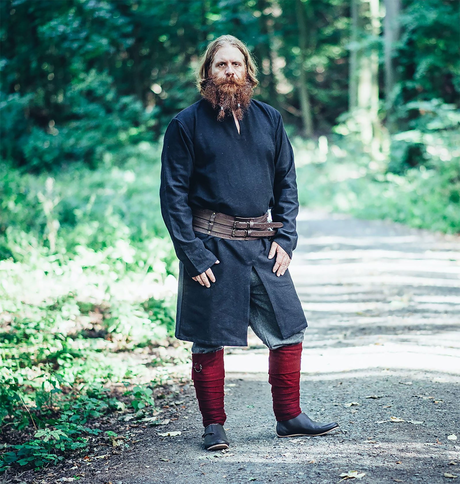 Produktbild Medeltida tunika Lennart svart