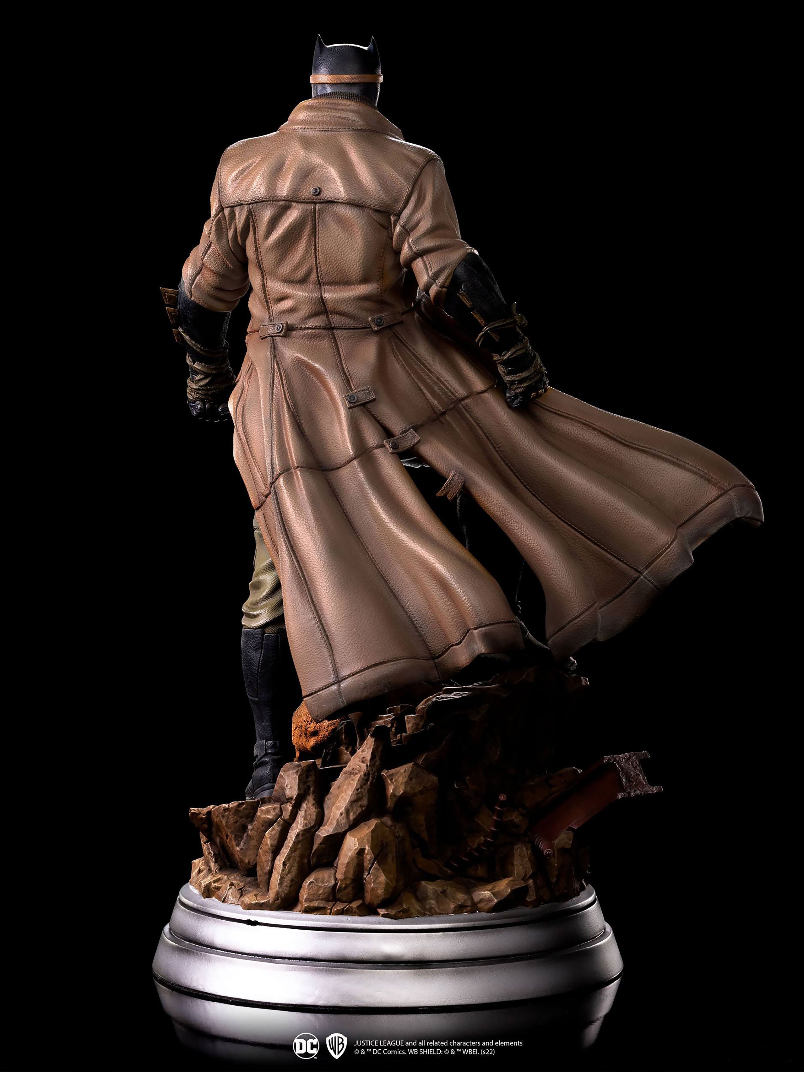 Produktbild Zack Snyders Justice League - Batman Knightmare Statuett Skala 1:4