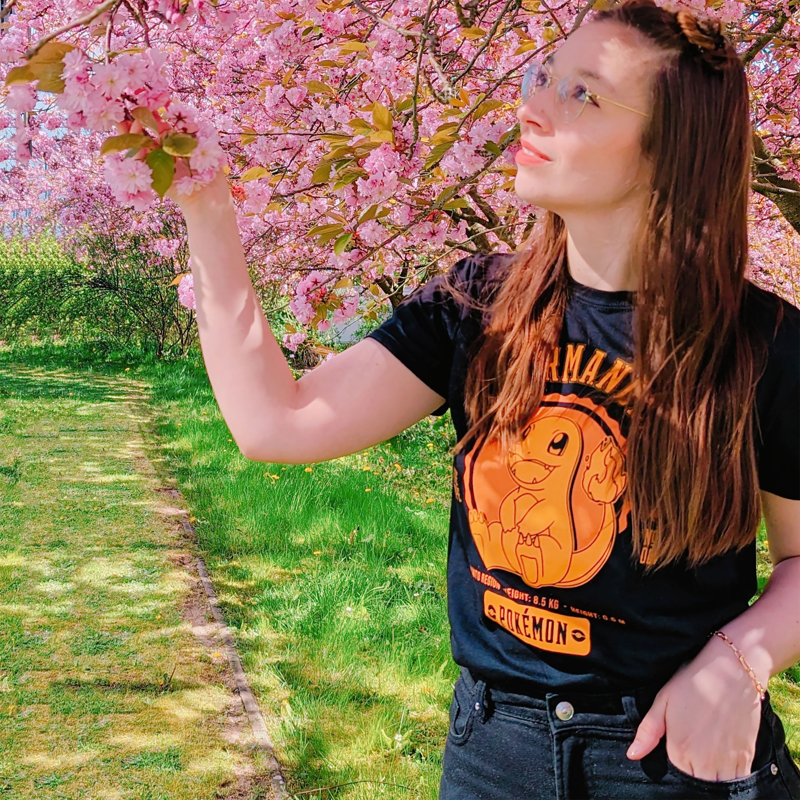 Produktbild Pokemon - Glumanda College T-shirt svart