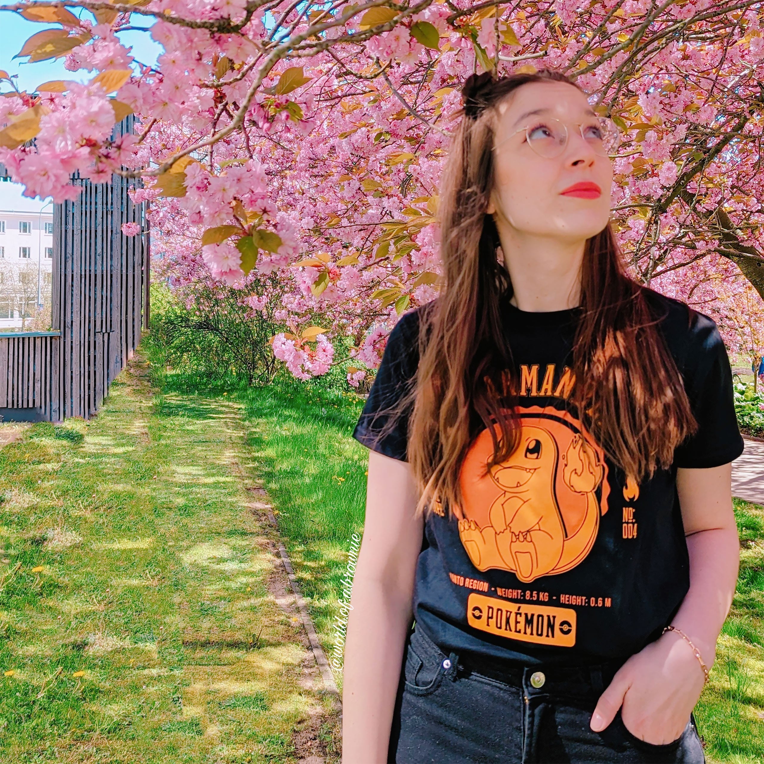 Produktbild Pokemon - Glumanda College T-shirt svart