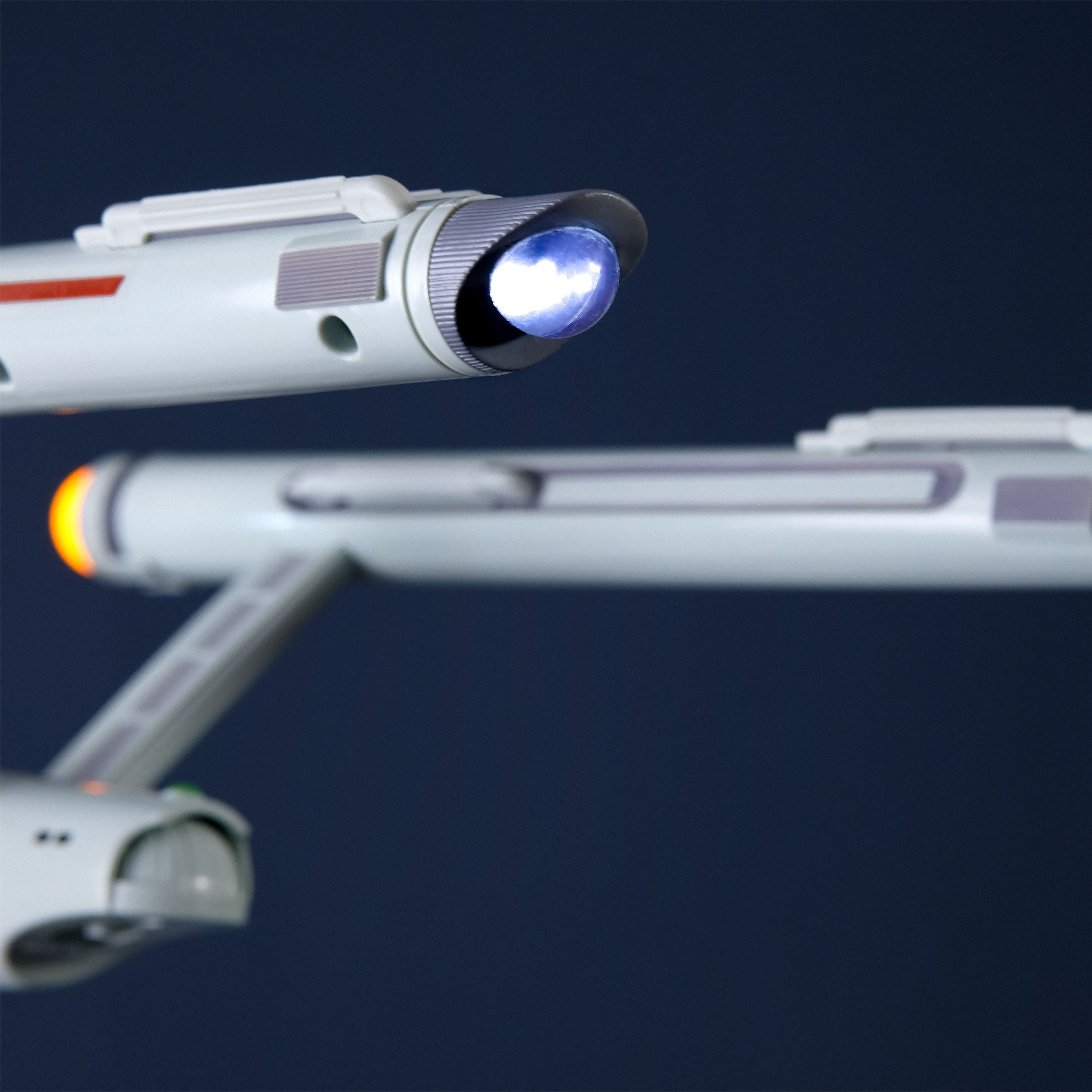 Produktbild Star Trek - Enterprise NCC-1701-replika med ljus och ljud