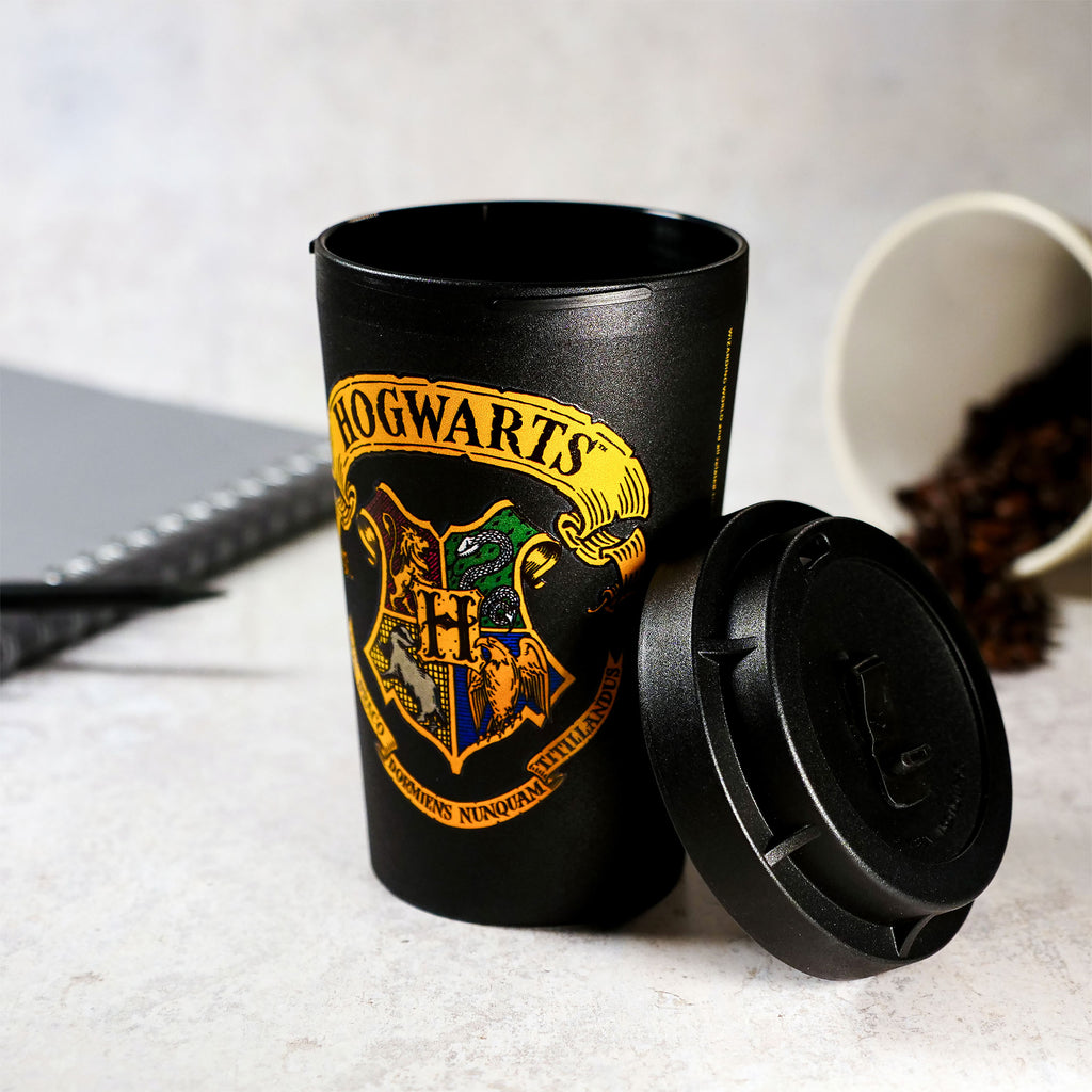 Produktbild Hogwarts Emblem To Go-mugg - Harry Potter