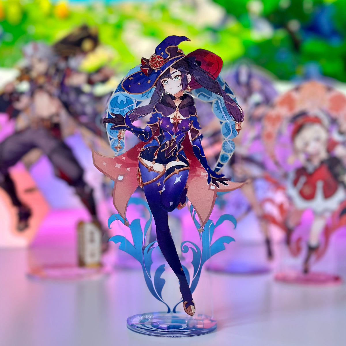 Produktbild Genshin Impact - Mona Akrylfigur