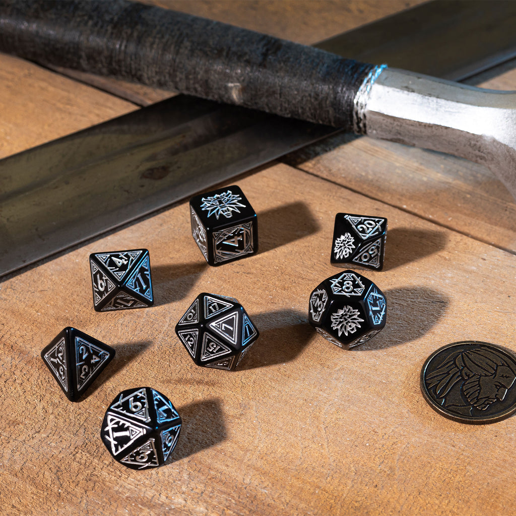 Produktbild Witcher - Geralt RPG tärningsset 7-delat med samlarmynt av varg