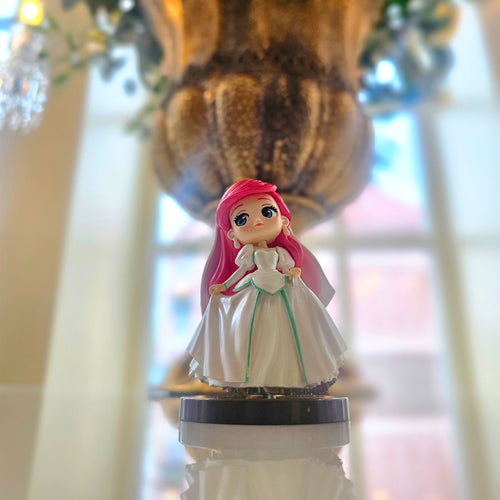 Produktbild Ariel - Den lilla sjöjungfrun i vit klänning Q Posket Figur 7 cm Version E