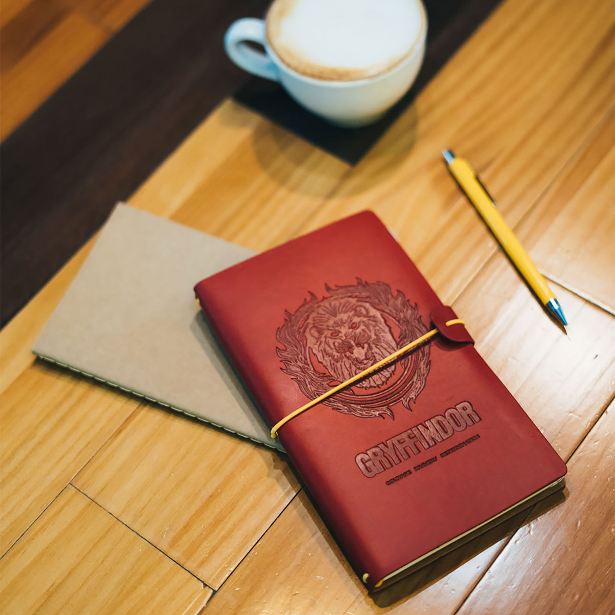 Produktbild Harry Potter - Gryffindor anteckningsbok röd