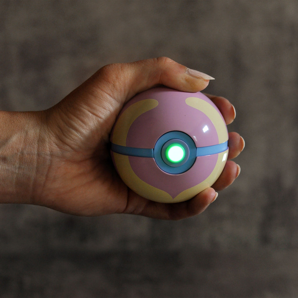 Produktbild Pokemon - Helandeboll Replika med ljus