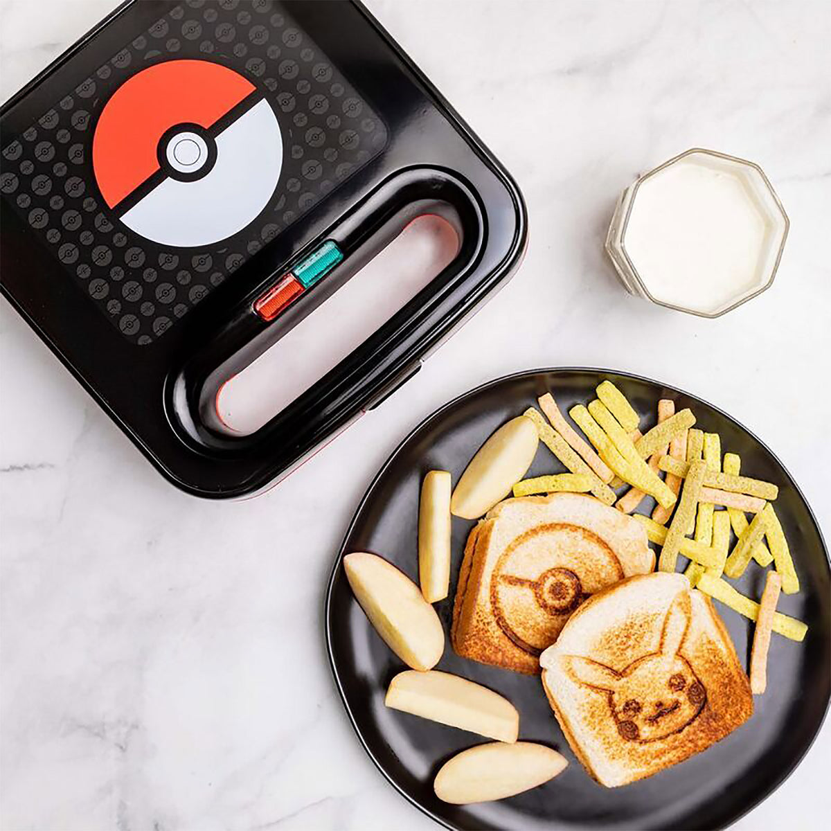 Produktbild Pokemon - Pikachu och Pokeball Smörgåsgrill