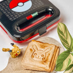 Produktbild Pokemon - Pikachu och Pokeball Smörgåsgrill