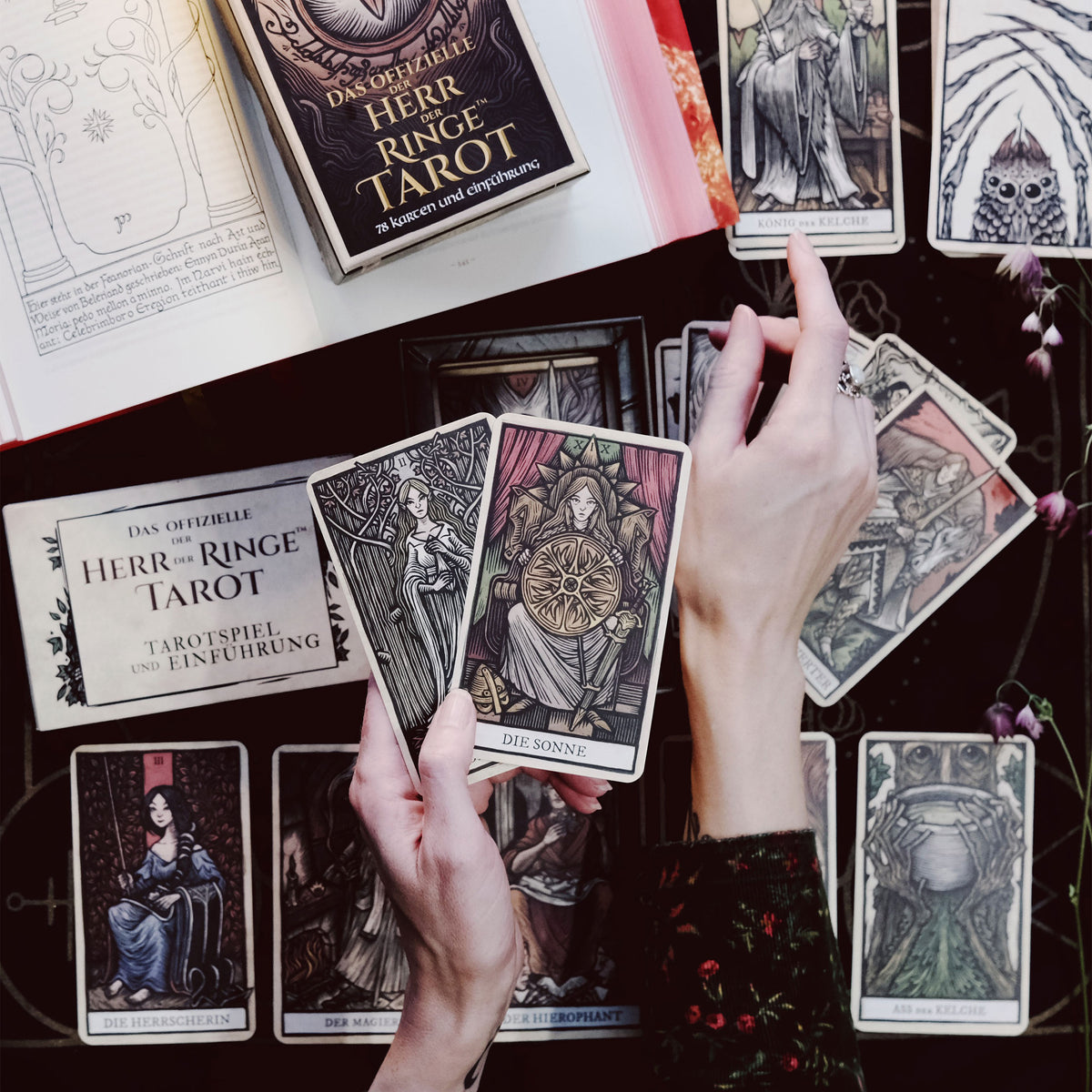 Produktbild Sagan om Ringen-Tarot - Kortspel