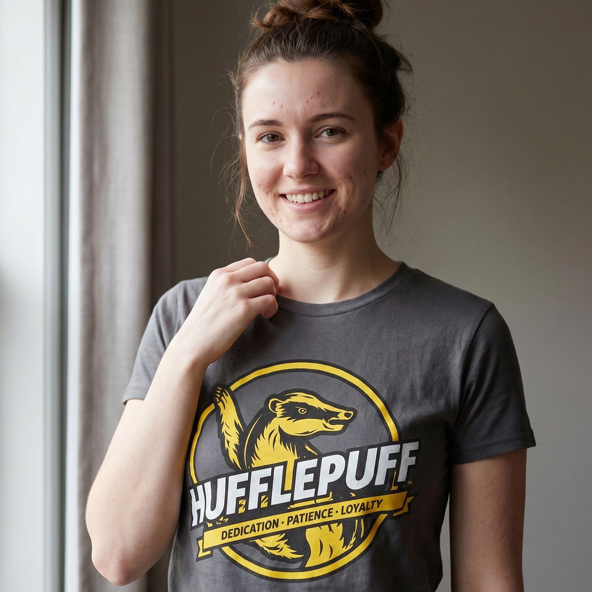 Produktbild Hufflepuff House Values T-shirt grå - Harry Potter