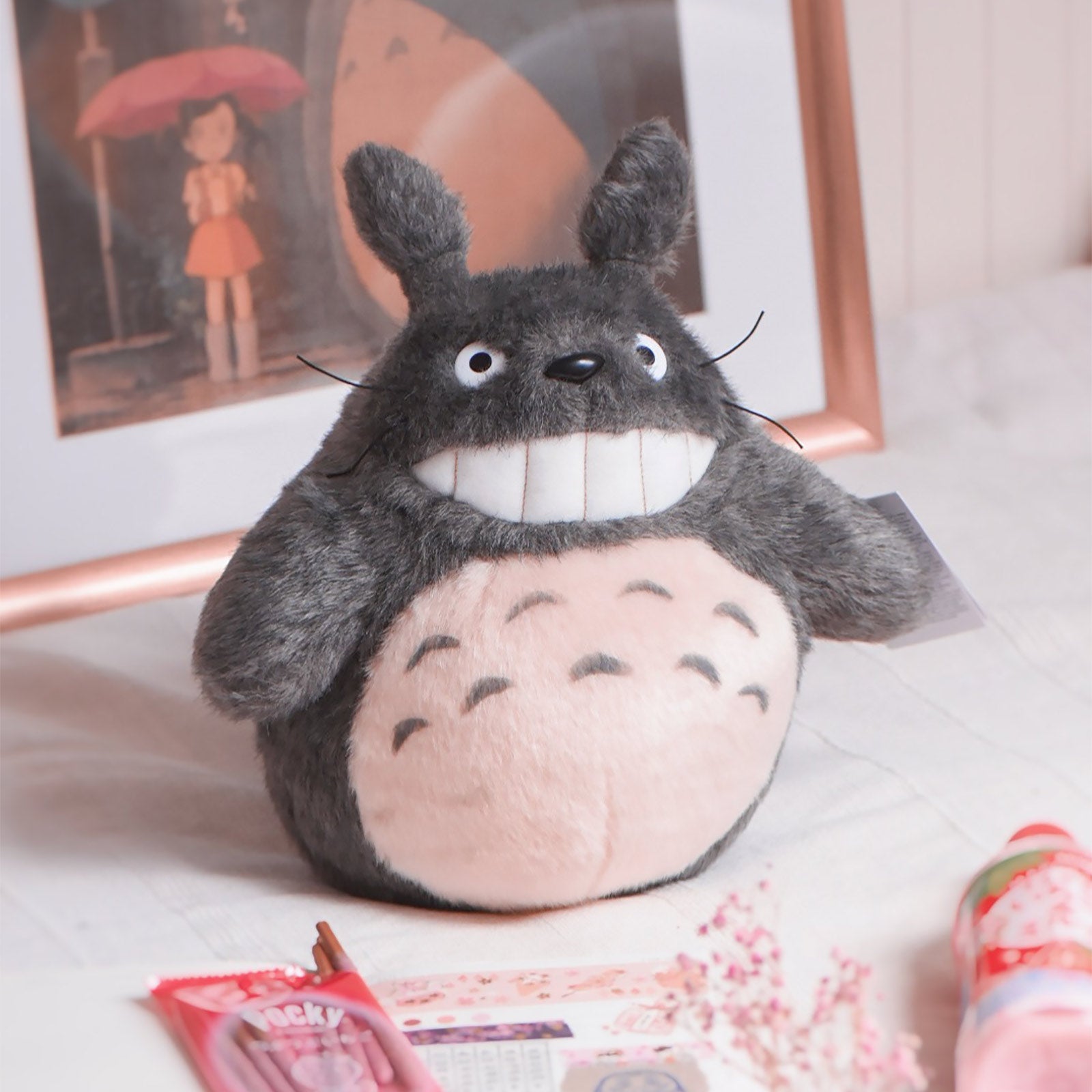 Produktbild Totoro - Leende plyschfigur grå