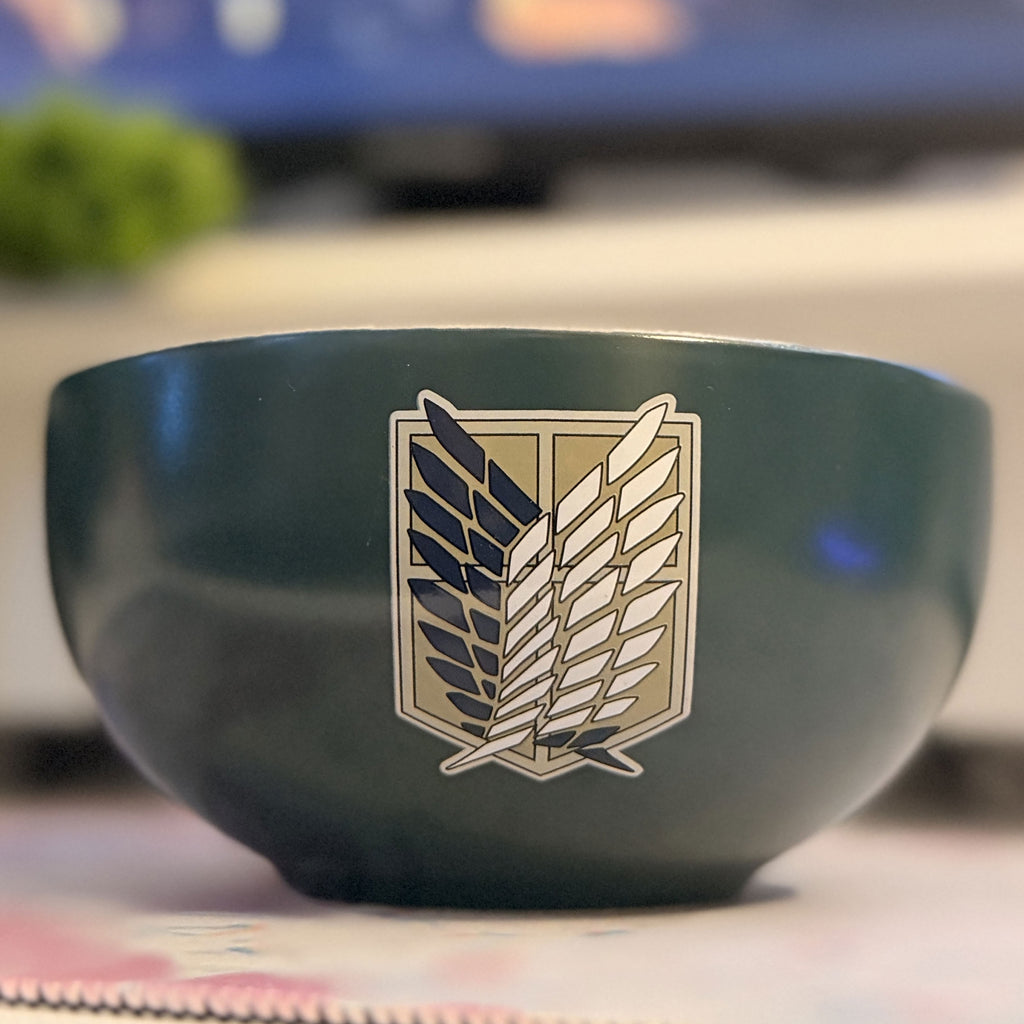 Produktbild Attack on Titan - Müsliskål med Scoutkårens symbol