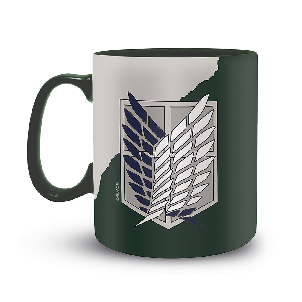 Produktbild Attack on Titan - Mugg med Scout-symbol
