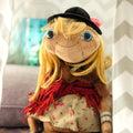 Produktbild E.T. Plyschfigur med klänning och hatt