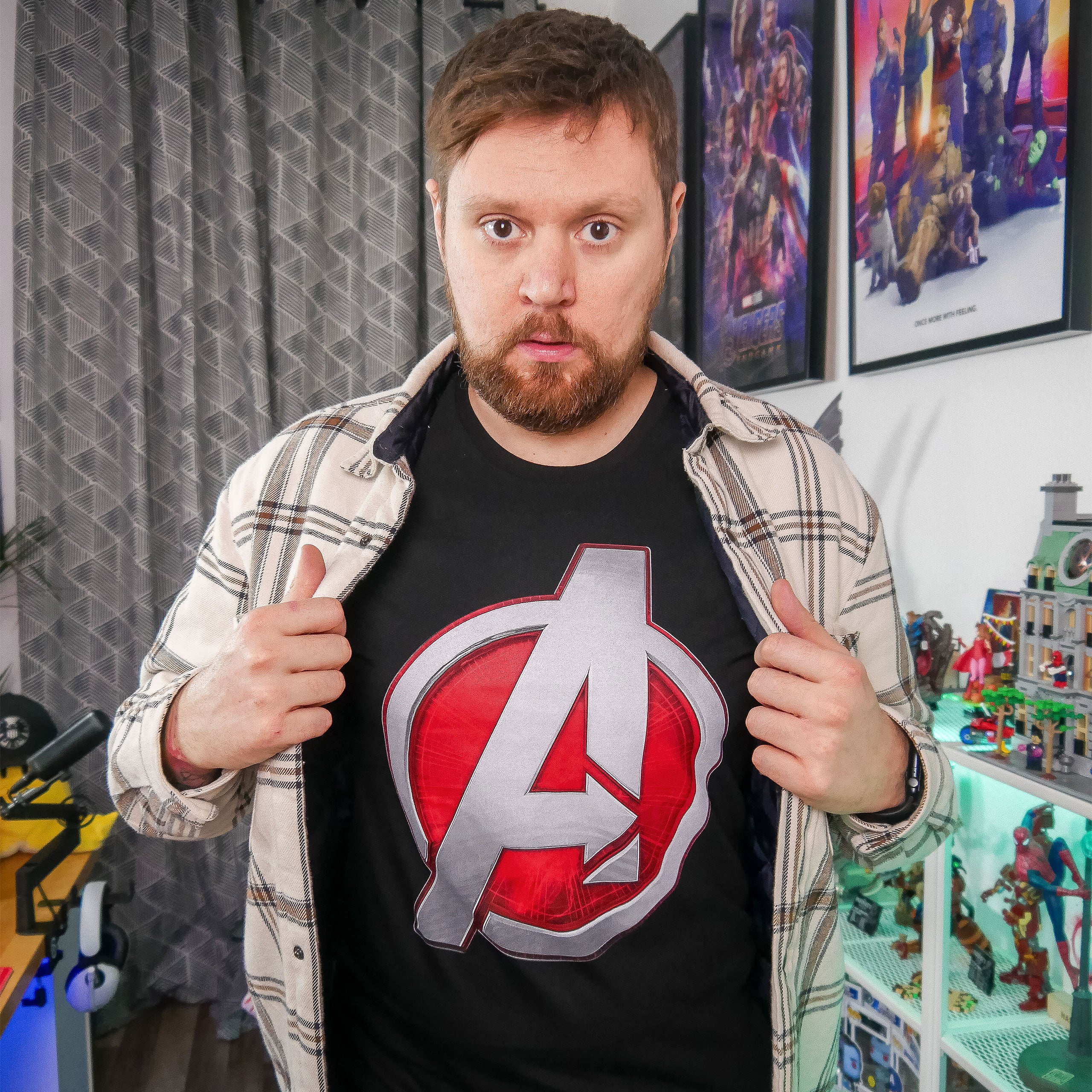 Produktbild Avengers - Logo T-shirt svart
