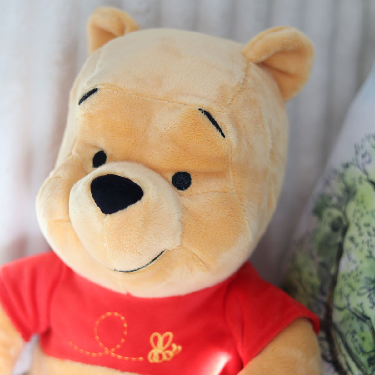 Produktbild Nalle Puh - Mjukisfigur sittande 30 cm