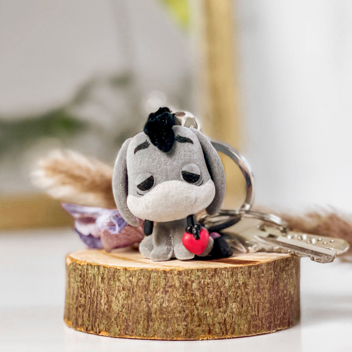 Produktbild Nalle Puh - Ior med hjärta Funko Pop nyckelring
