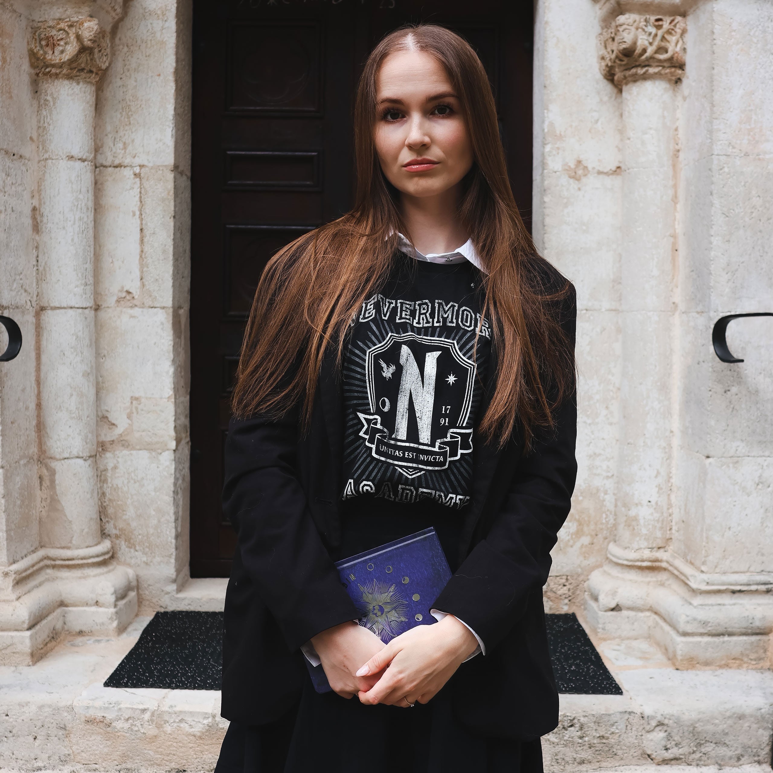 Produktbild Wednesday - Nevermore Academy T-shirt svart