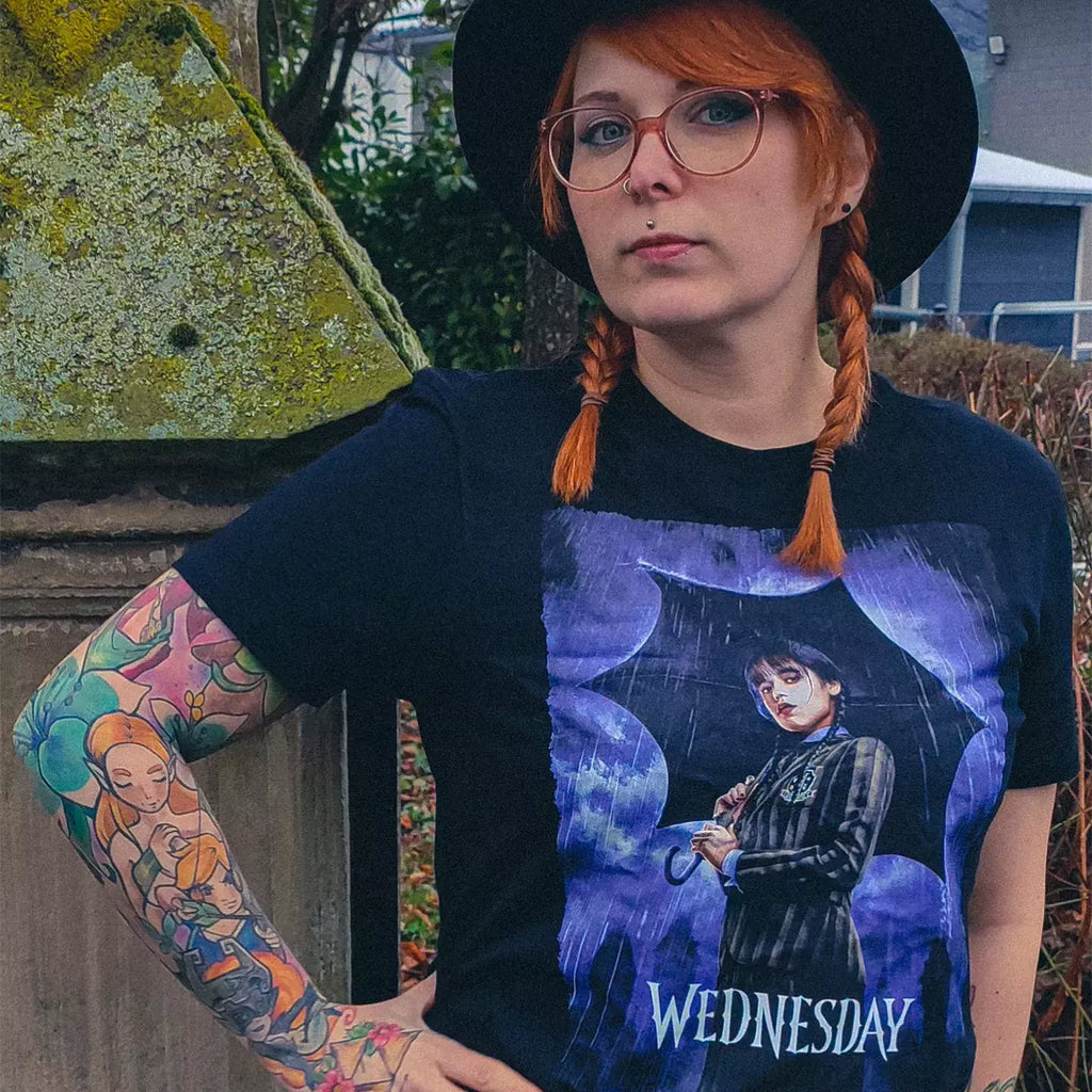 Produktbild Wednesday - Teaser Poster T-Shirt svart