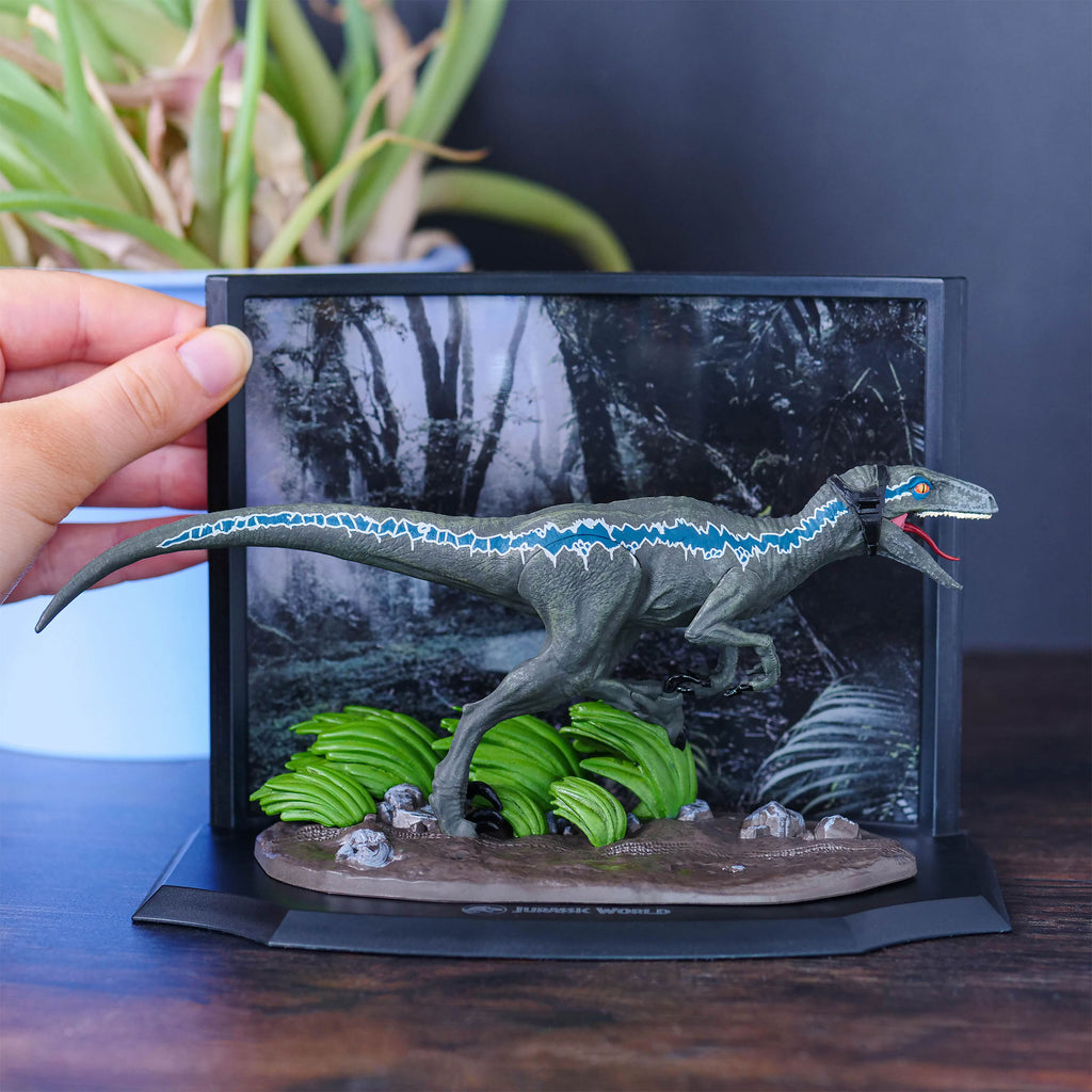 Produktbild Jurassic Park - Blue Velociraptor Diorama Figur