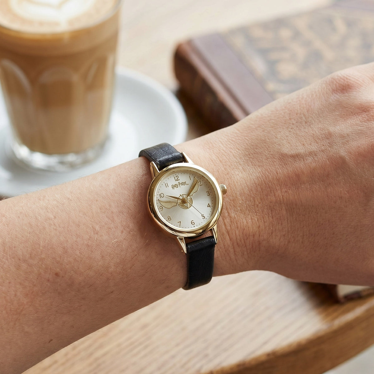 Produktbild Harry Potter - Armbandsur med gyllene kvicken