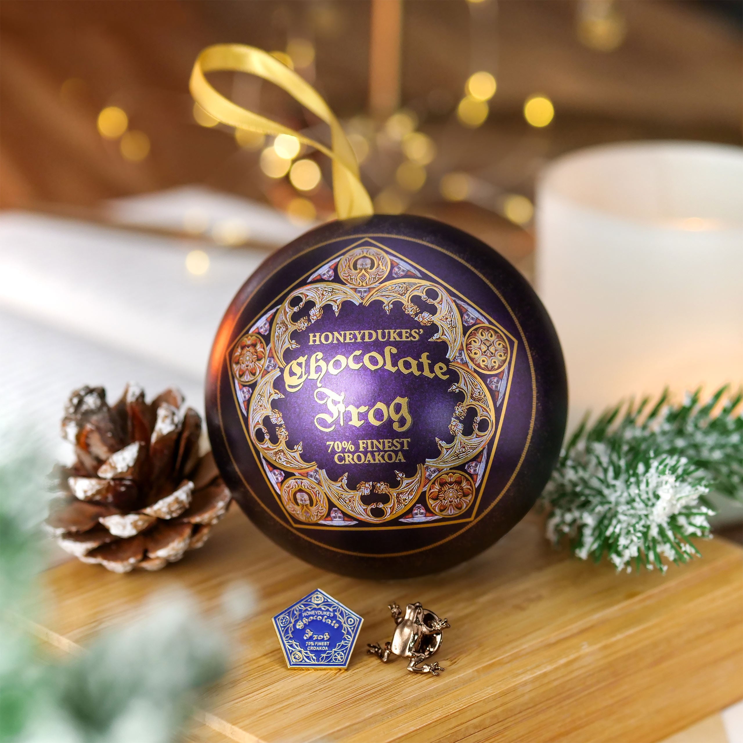 Produktbild Harry Potter - Julgranskula med chokladgroda och pins