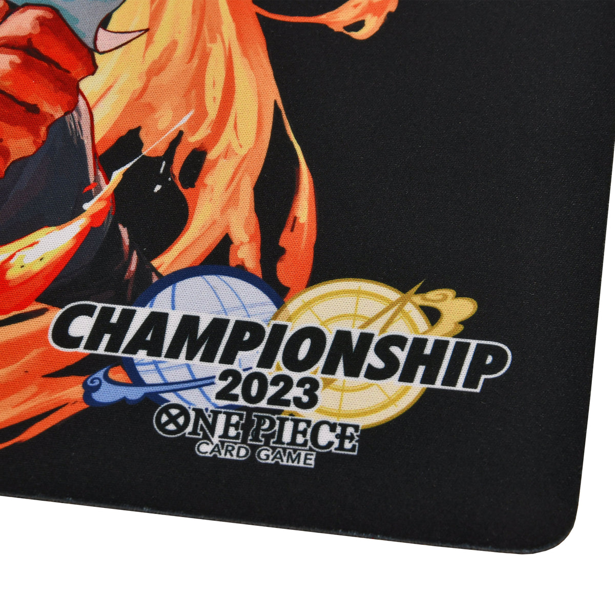 Produktbild One Piece Card Game - Spelmatta och kortförvaringslåda med Ace, Sabo och Luffy