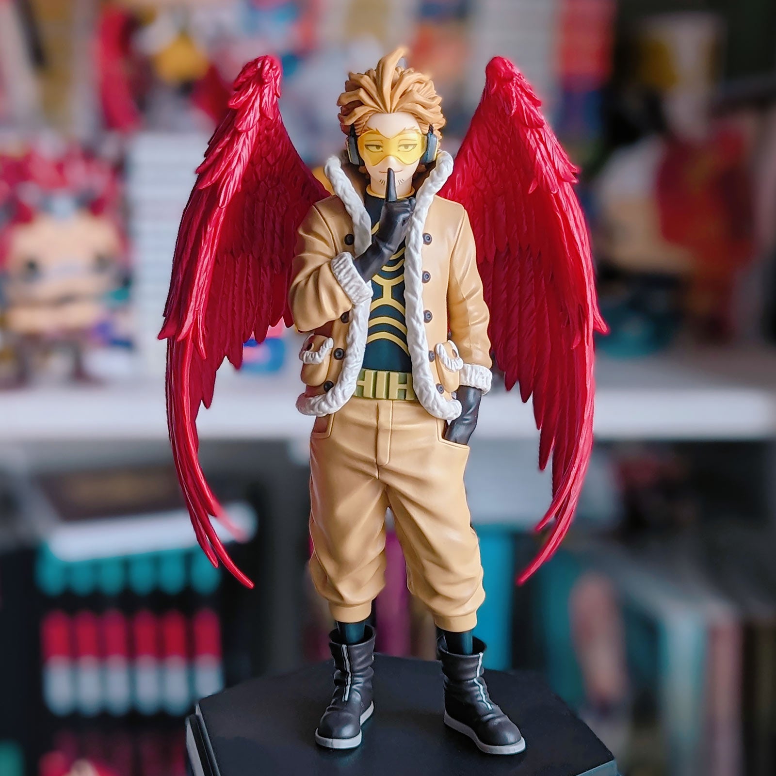Produktbild My Hero Academia - Hawks-figur 17cm