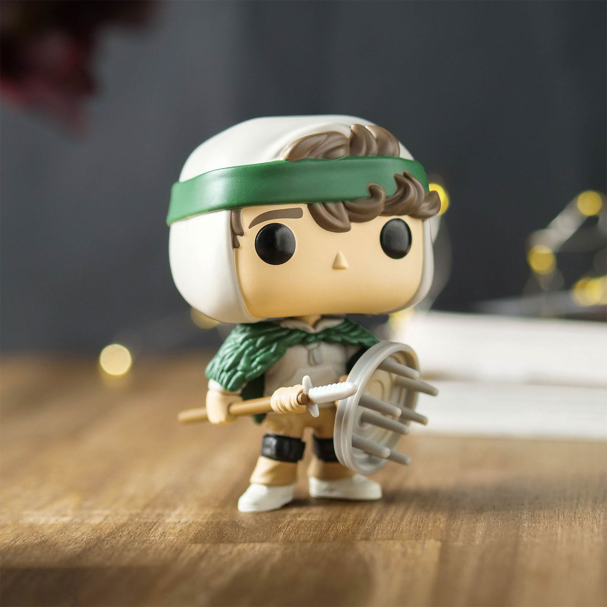 Produktbild Stranger Things - Dustin med sköld Funko Pop!-figur