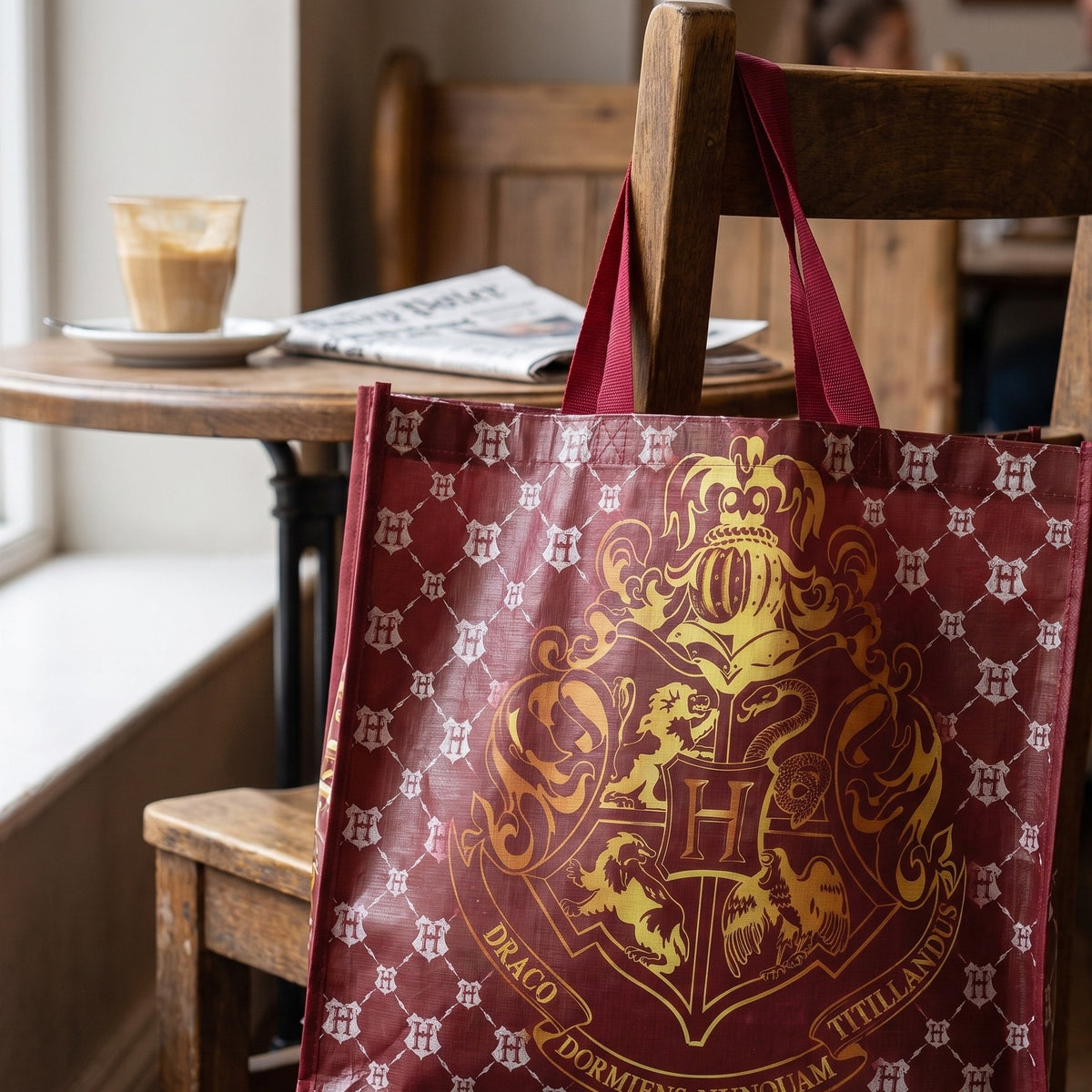 Produktbild Harry Potter - Hogwarts Emblem Bärkasse