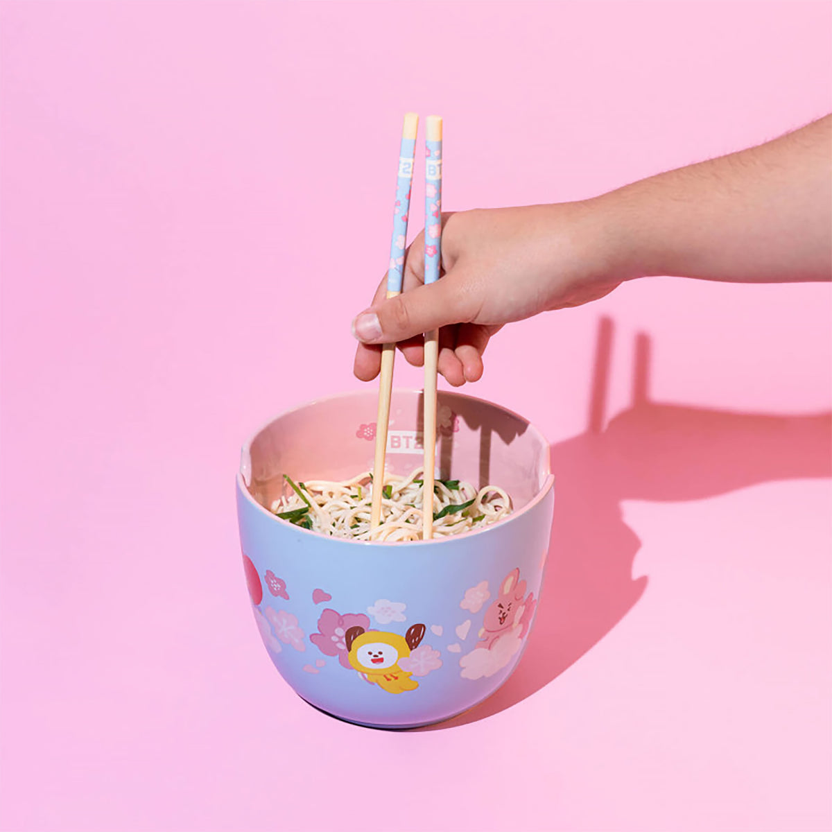 Produktbild BT21 - Karaktärer Ramen-skål med ätpinnar