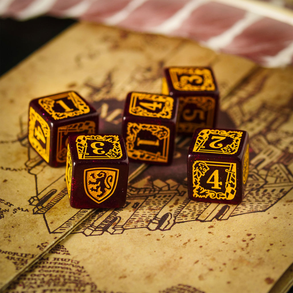 Produktbild Harry Potter - Gryffindor RPG Tärningsset 5-delat med tärningspåse röd